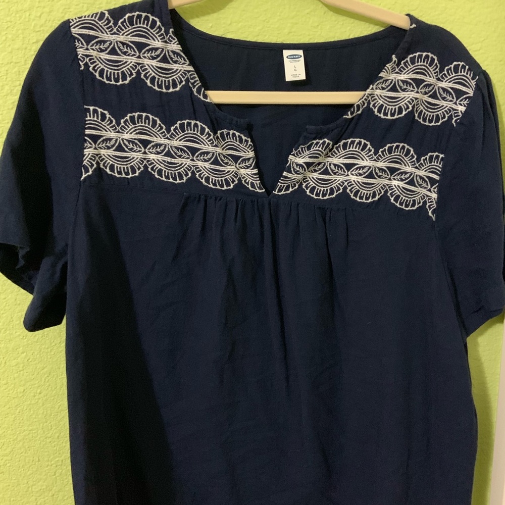 Old Navy top with sweet neckline and embroidery